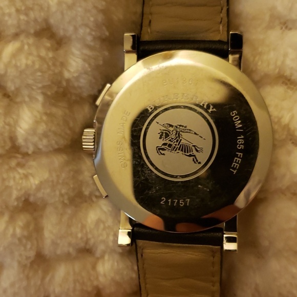 Men's Burberry watch gently used No Box - Picture 4 of 7